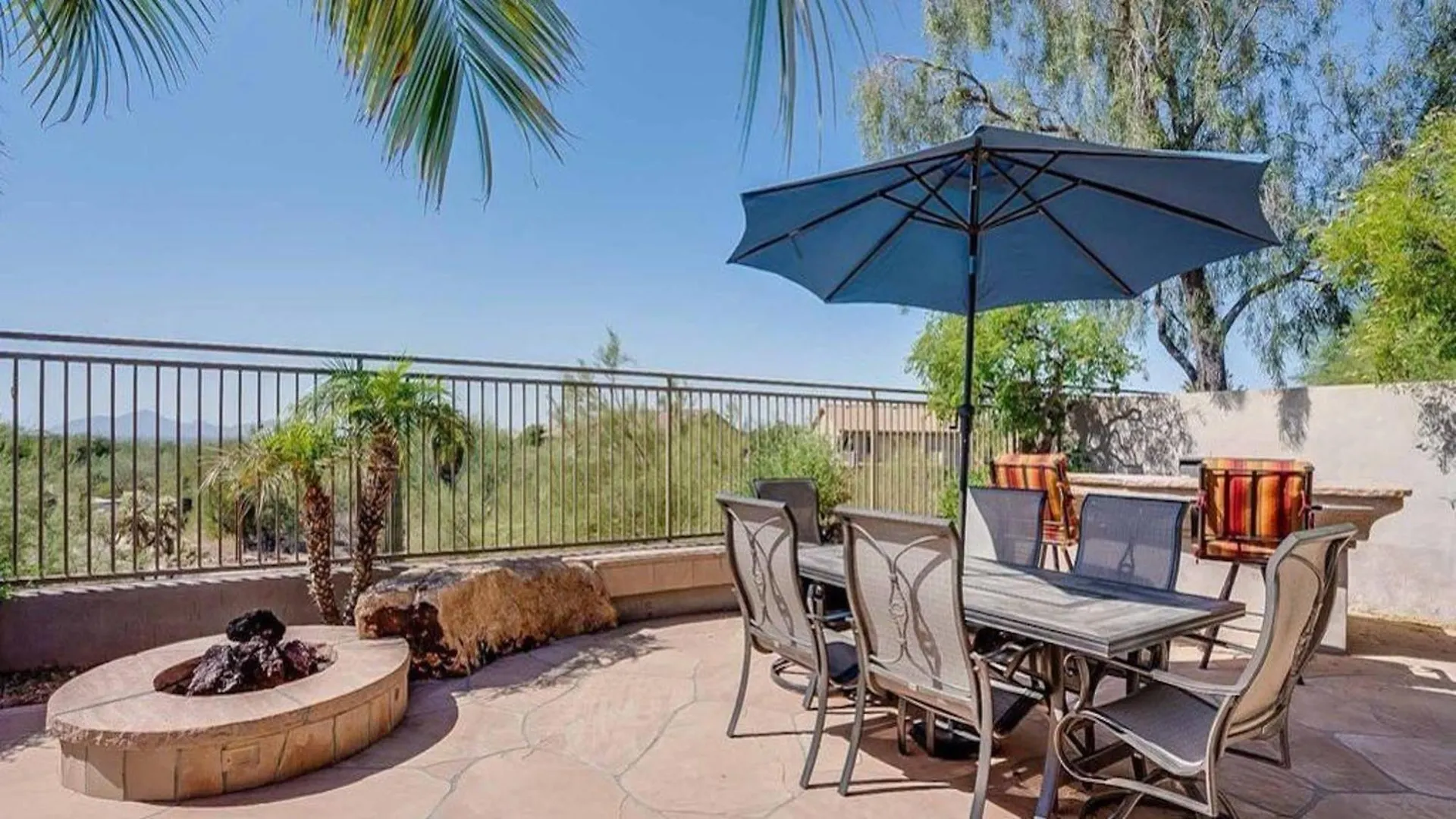 Luxury Home With Views In Mcdowell Mountain Ranch سكوتسدايل